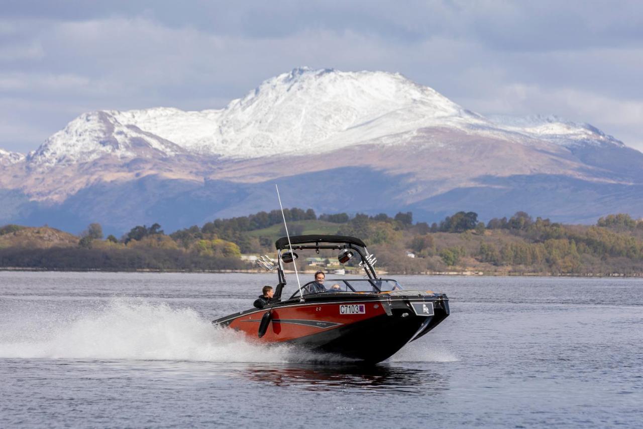 Cameron House On Loch Lomond Александрия Екстериор снимка A motor launch on Loch Lomond