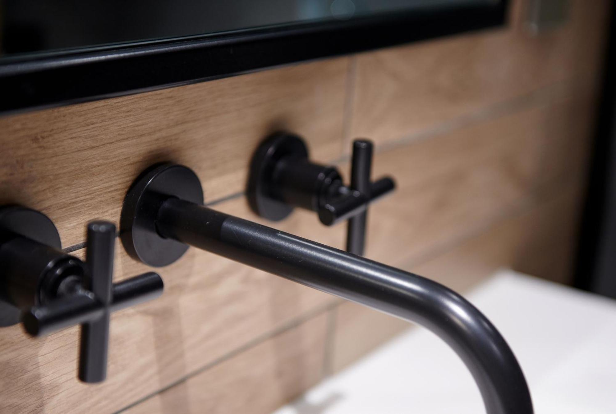 Cameron House On Loch Lomond Александрия Екстериор снимка Wall mounted tap