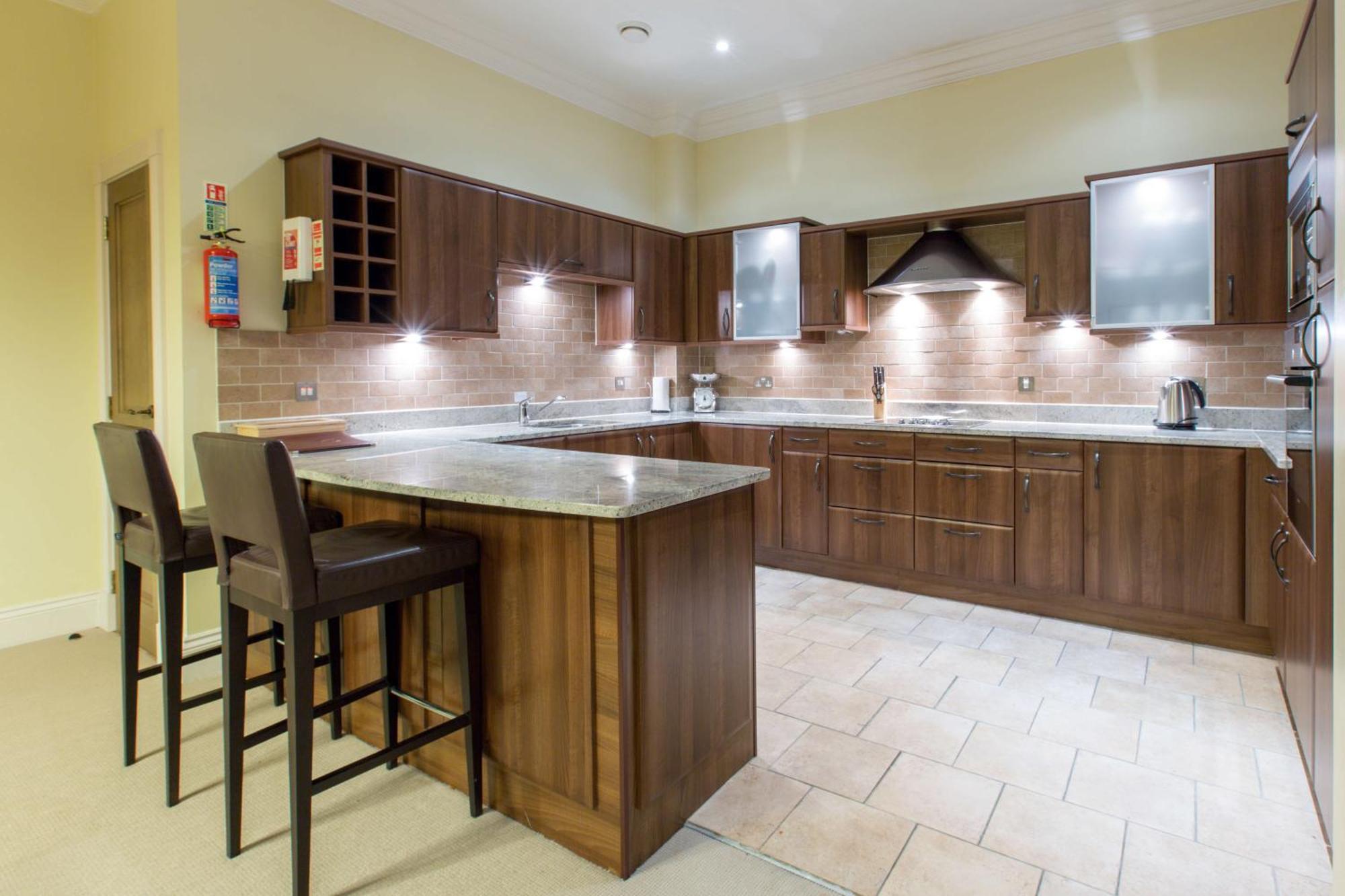 Cameron House On Loch Lomond Александрия Екстериор снимка A modern kitchen